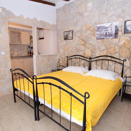 Apartments Marina Trogir Quarto foto
